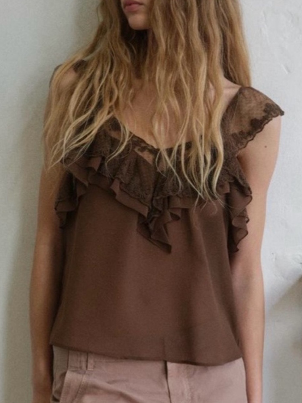 Zara Brown Ruffled Embroidered Top. Size XXL.